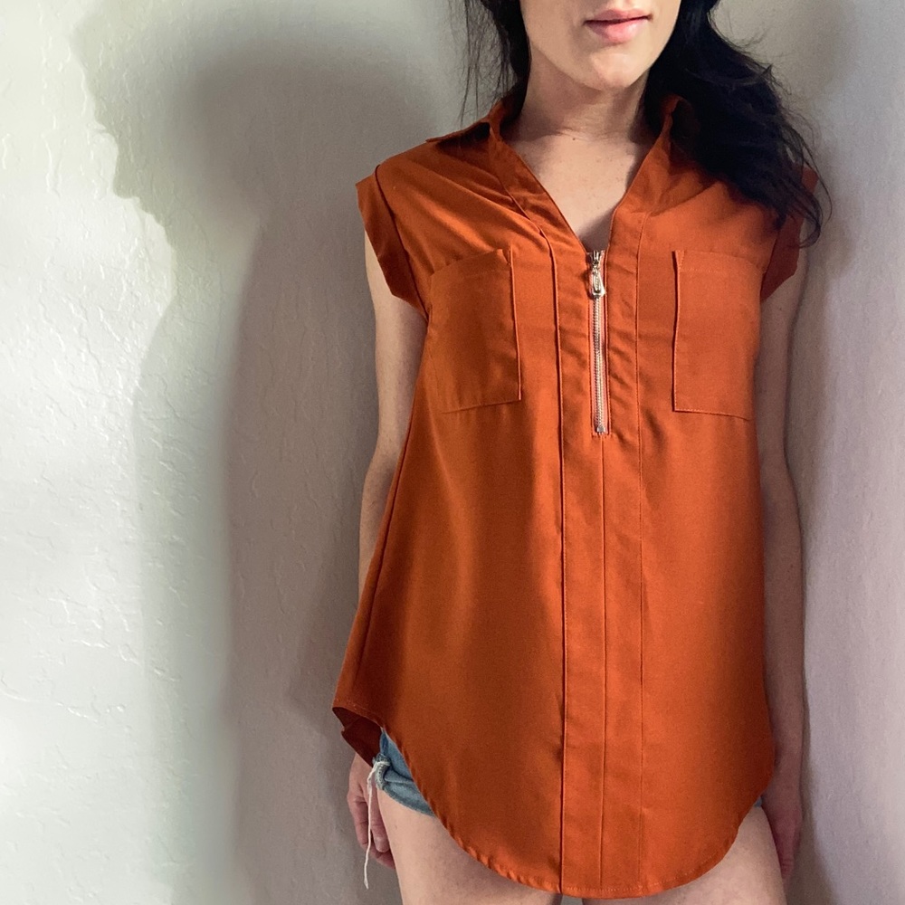NWT Moyabo Rust Colored Top with Zipper